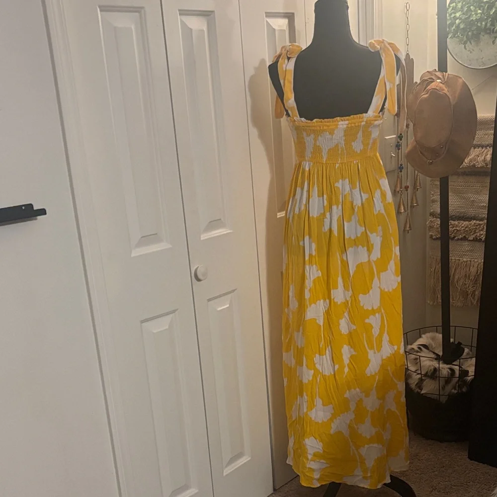 Diane Von Furstenberg Yellow and White Maxi Dress - Picture 2 of 7